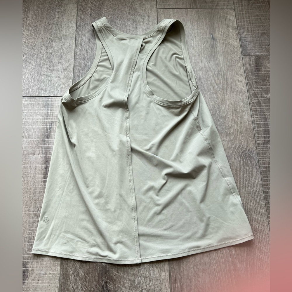 Lululemon All Tied Up Tank in Light Green Size 4 - Picture 3 of 4
